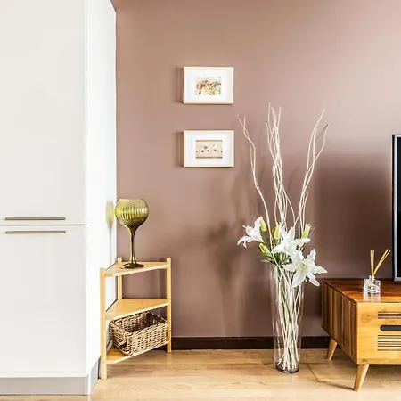 Chic Flat With Location In Sisli Istambul